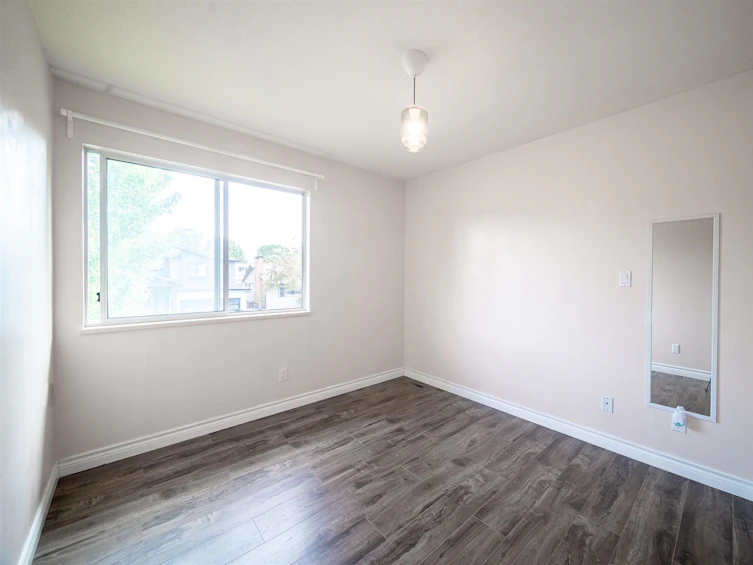 4012 Dundas Street, Burnaby, BC, V5C 1A7 - 20