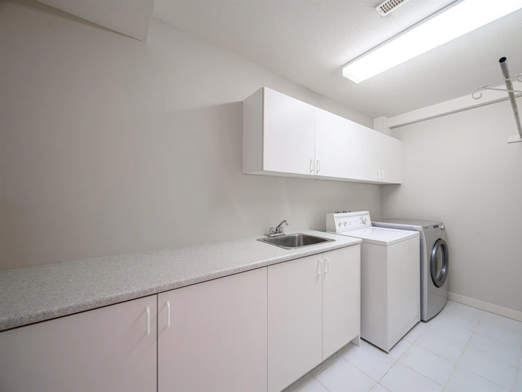 4012 Dundas Street, Burnaby, BC, V5C 1A7 - 29