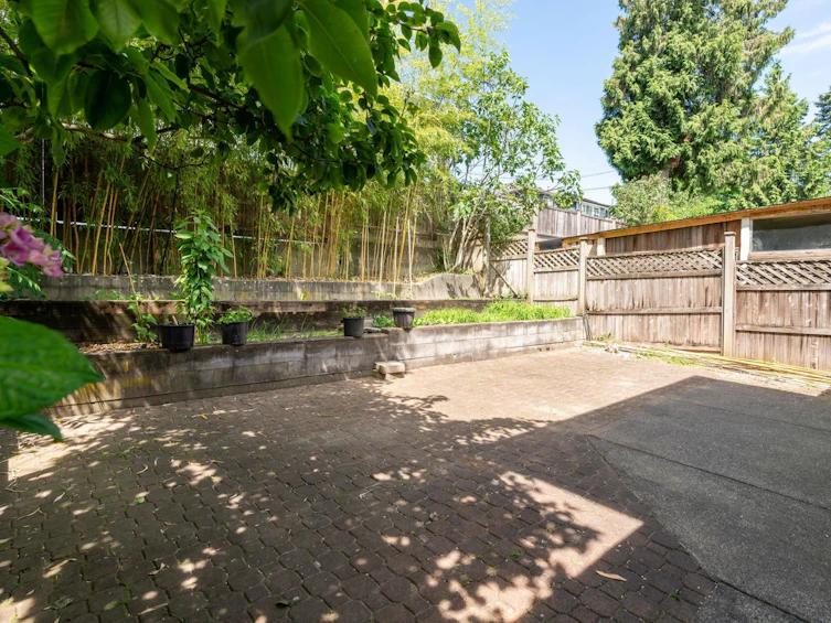 5089 Carson Street, Burnaby, BC, V5J 2Y8 - 25