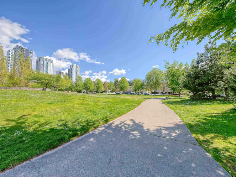 1101-5380 Oben Street, Vancouver, BC, V5R 6H7 - 2
