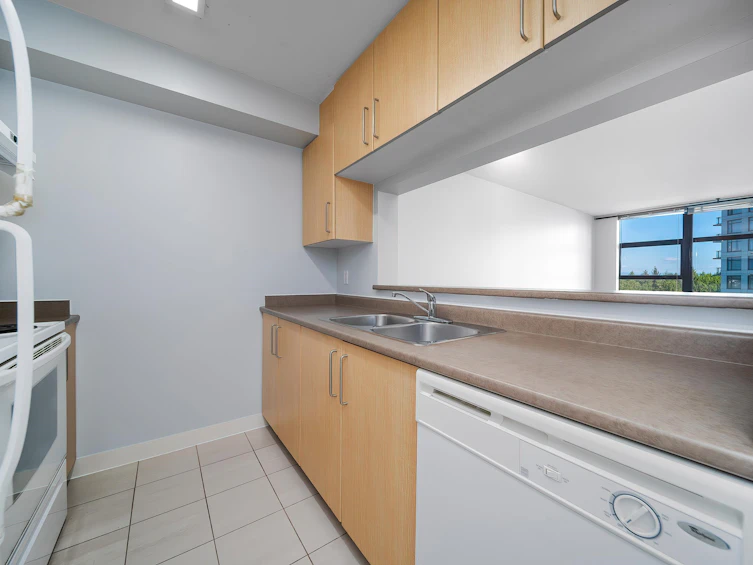 1101-5380 Oben Street, Vancouver, BC, V5R 6H7 - 8