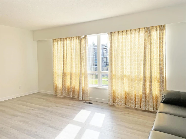 5854 Burns Place, Burnaby, BC, V5H 1X1 - 3