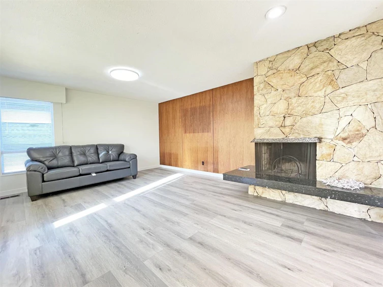 5854 Burns Place, Burnaby, BC, V5H 1X1 - 4