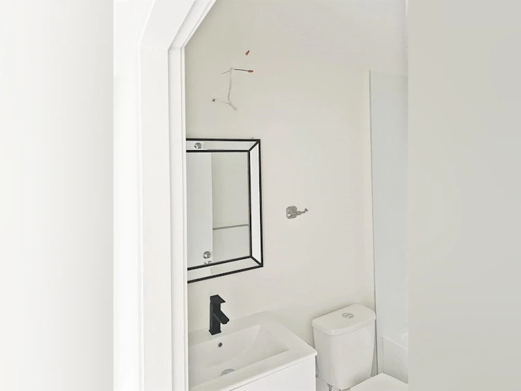 5854 Burns Place, Burnaby, BC, V5H 1X1 - 12