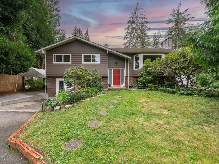 3176 Old Clayburn Road, Abbotsford, BC, V2S 4H3