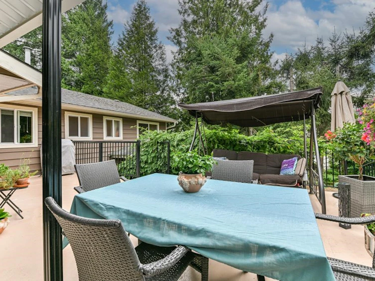 3176 Old Clayburn Road, Abbotsford, BC, V2S 4H3 - 26