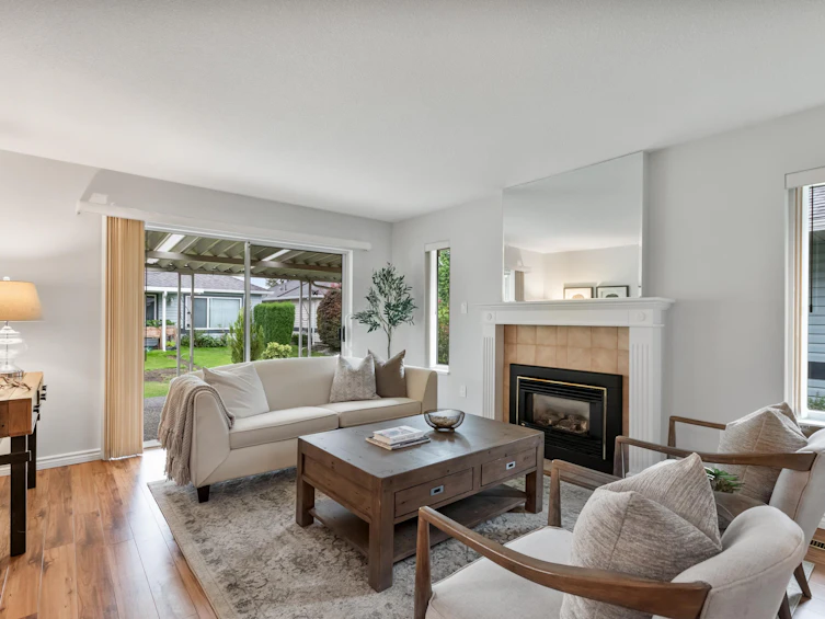 24-5550 Langley By-pass, Langley, BC, V3A 7Z3 - 2