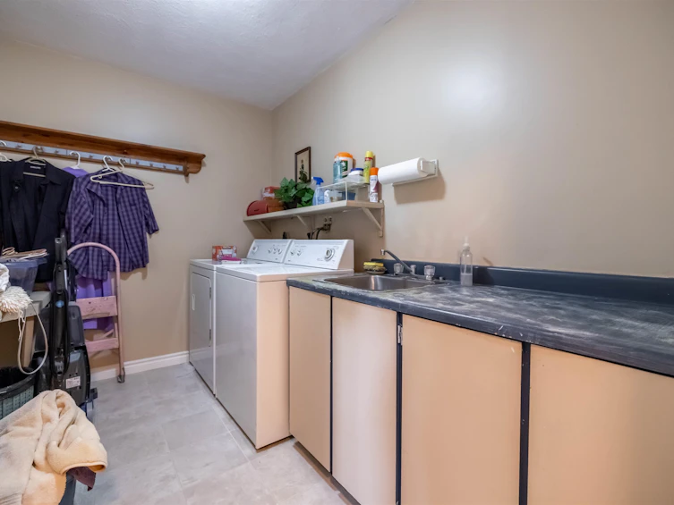 2363 Sentinel Drive, Abbotsford, BC, V2S 5J1 - 12