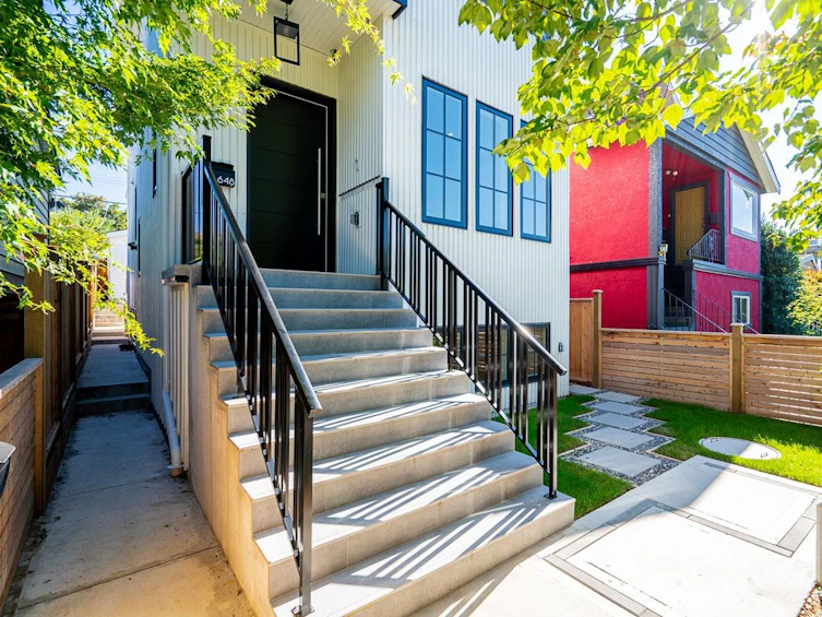 648 East 30th Avenue, Vancouver, BC, V5V 2V6 - 2