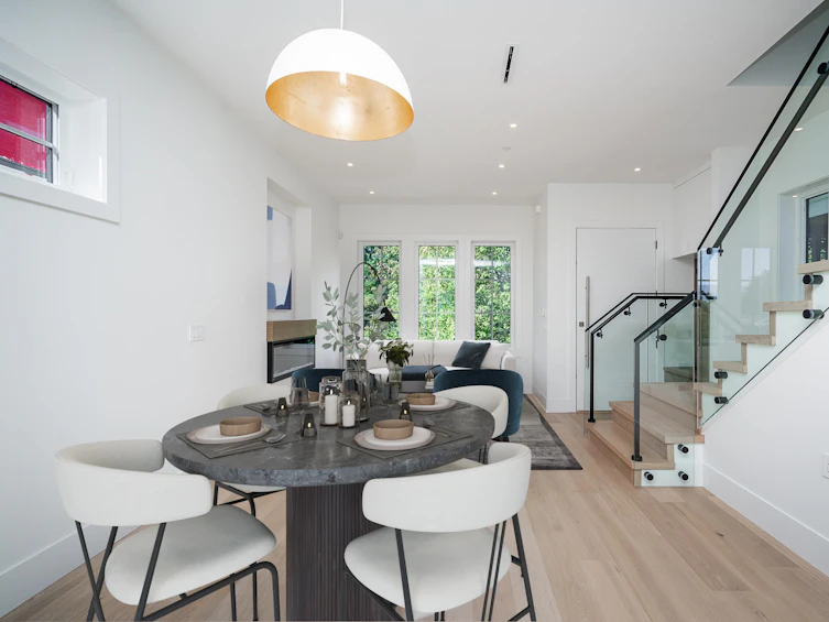 648 East 30th Avenue, Vancouver, BC, V5V 2V6 - 5