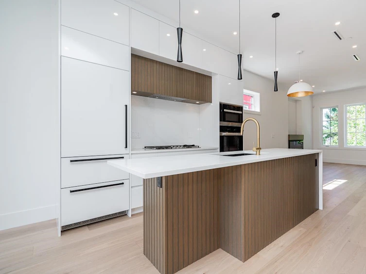 648 East 30th Avenue, Vancouver, BC, V5V 2V6 - 6