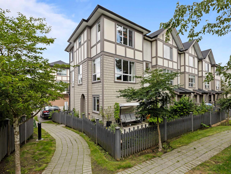 60-7848 209, Langley, BC, V2Y 0M4 - 2