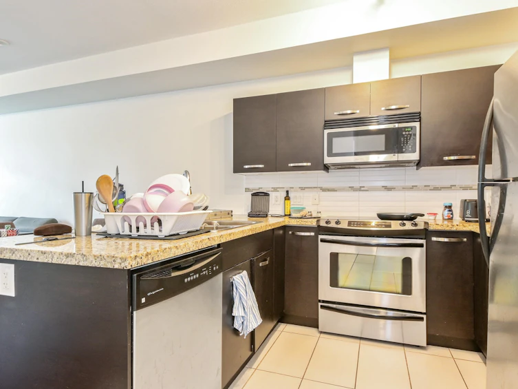 208-33538 Marshall Road, Abbotsford, BC, V2S 0C7 - 6