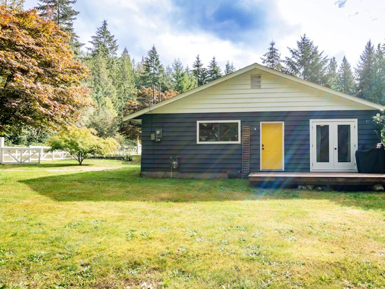 3385 Spruce Road, Roberts Creek, BC, V0N 2W2 - 33