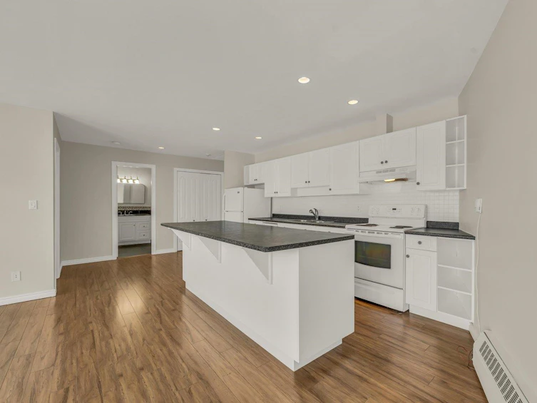 211-14881 Marine Drive, Surrey, BC, V4B 1C2 - 20
