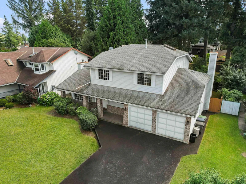 15450 92a Avenue, Surrey BC V3R 9B1