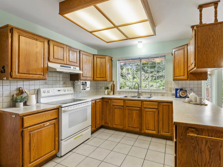 15450 92a Avenue, Surrey, BC, V3R 9B1 - 8