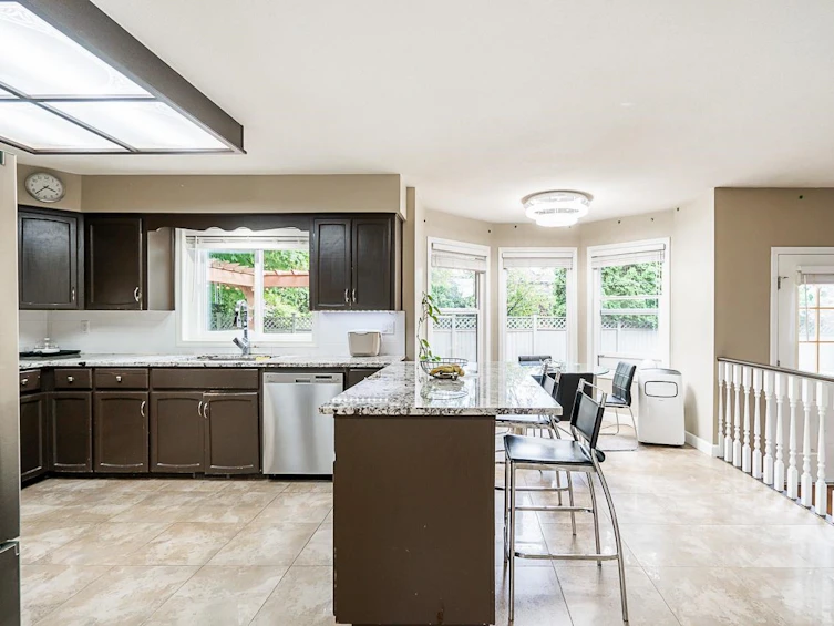 14328 86 Avenue, Surrey, BC, V3W 0N9 - 14