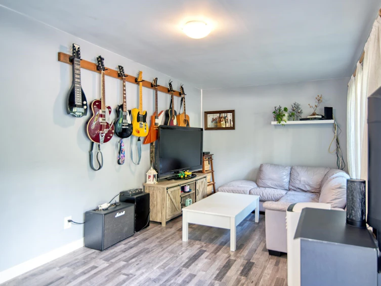 8045 Southwood Road, Halfmoon Bay, BC, V7Z 1A7 - 4