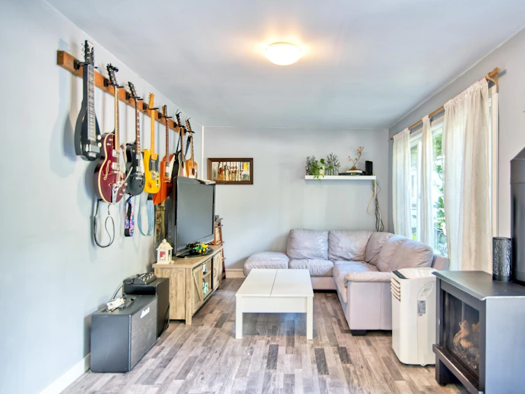 8045 Southwood Road, Halfmoon Bay, BC, V7Z 1A7 - 5