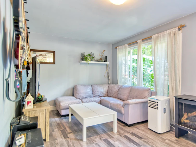 8045 Southwood Road, Halfmoon Bay, BC, V7Z 1A7 - 10