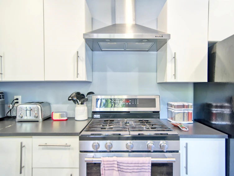 8045 Southwood Road, Halfmoon Bay, BC, V7Z 1A7 - 12