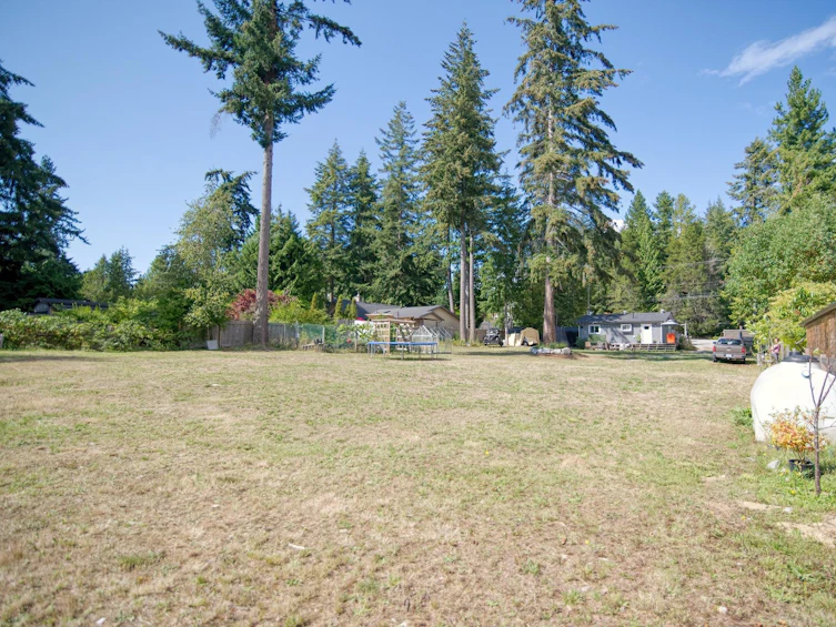 8045 Southwood Road, Halfmoon Bay, BC, V7Z 1A7 - 33