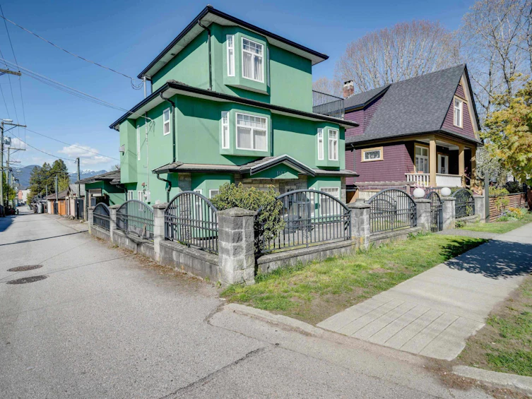 1843 E 22nd Avenue, Vancouver, BC, V5N 2P9 - 3
