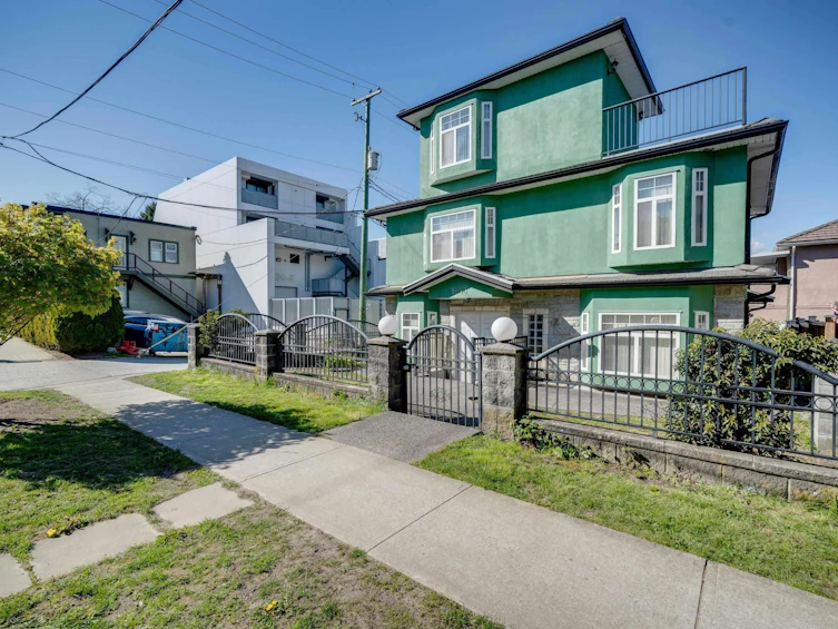 1843 E 22nd Avenue, Vancouver, BC, V5N 2P9 - 4