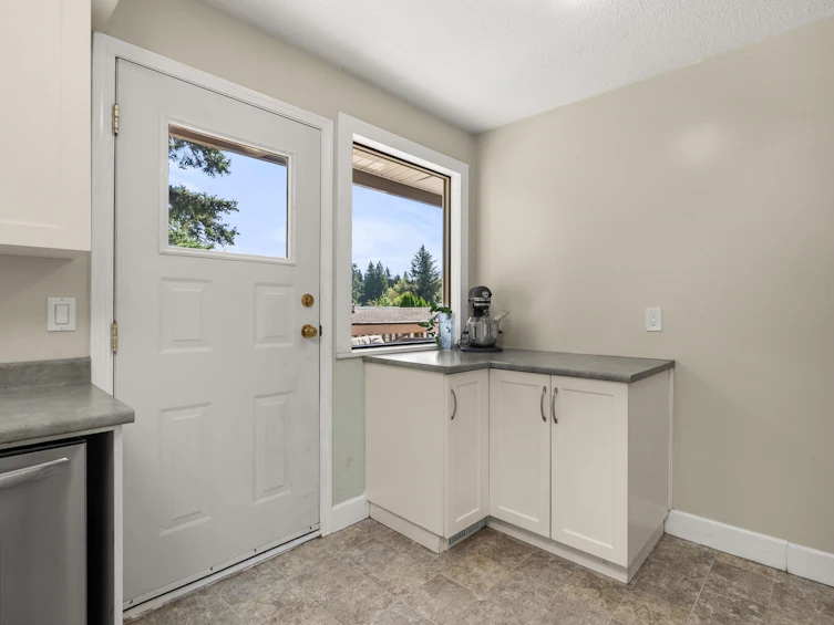 2440 Guilford Drive, Abbotsford, BC, V2S 5M2 - 12