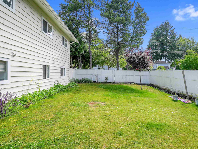 11498 79 Avenue, Delta, BC, V4C 1S8 - 2