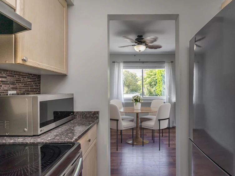 102-20350 54, Langley, BC, V3A 8J4 - 4