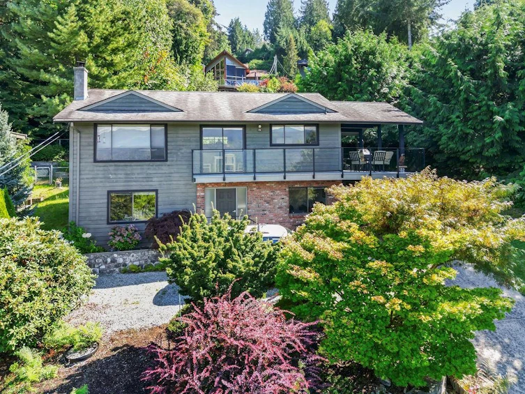 6950 Porpoise Drive, Sechelt, BC, V7Z 0C8
