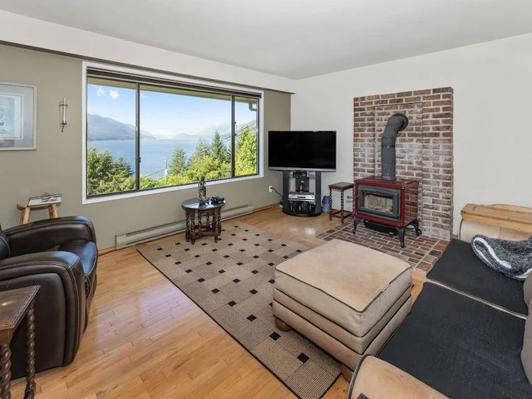6950 Porpoise Drive, Sechelt, BC, V7Z 0C8 - 9