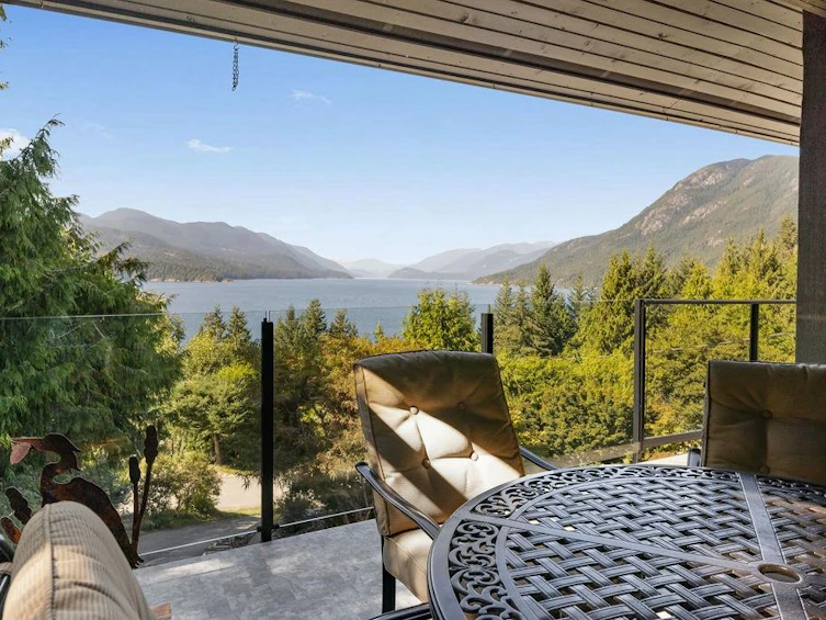 6950 Porpoise Drive, Sechelt, BC, V7Z 0C8 - 19