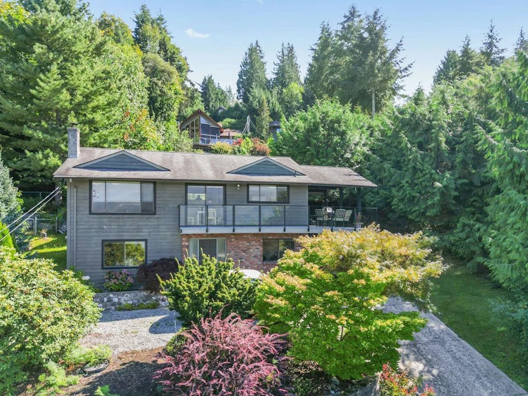 6950 Porpoise Drive, Sechelt, BC, V7Z 0C8 - 32