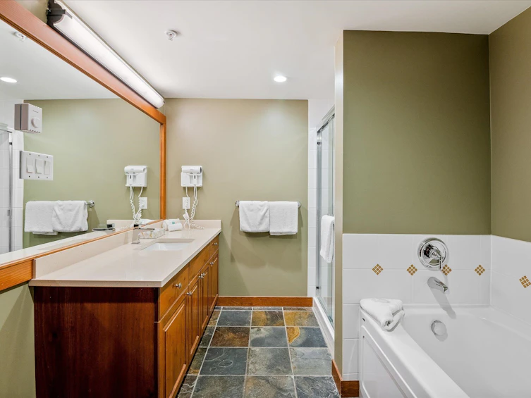 207 G4-4653 Blackcomb Way, Whistler, BC, V8E 0Y9 - 4