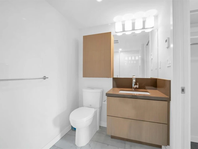 402-8238 Lord Street, Vancouver, BC, V6P 0G7 - 6