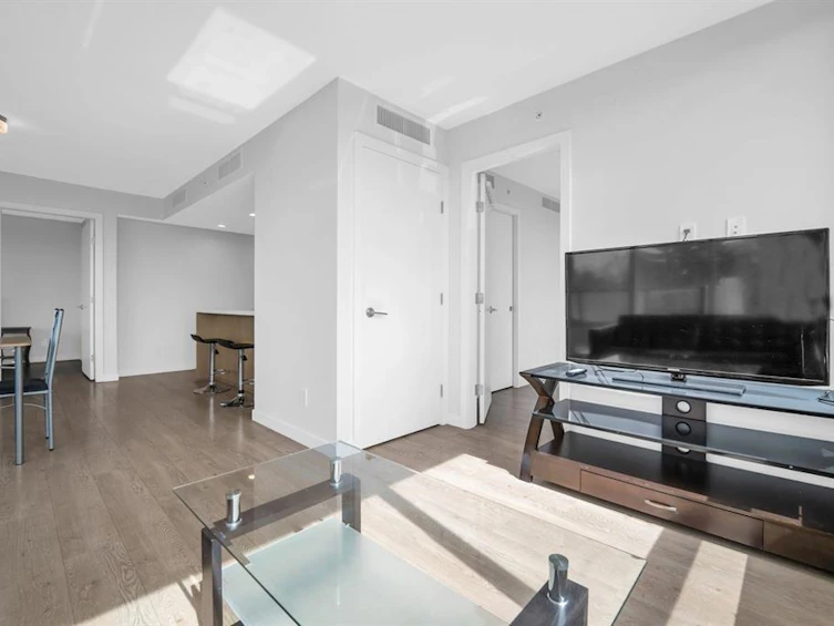402-8238 Lord Street, Vancouver, BC, V6P 0G7 - 8