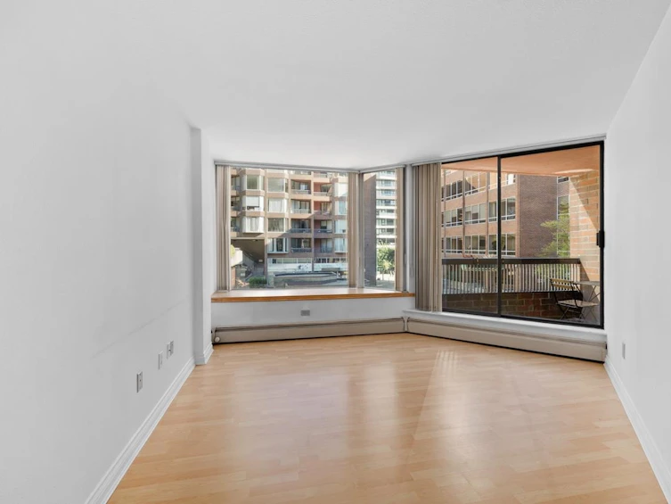 214-1330 Burrard Street, Vancouver, BC, V6Z 2B8 - 3