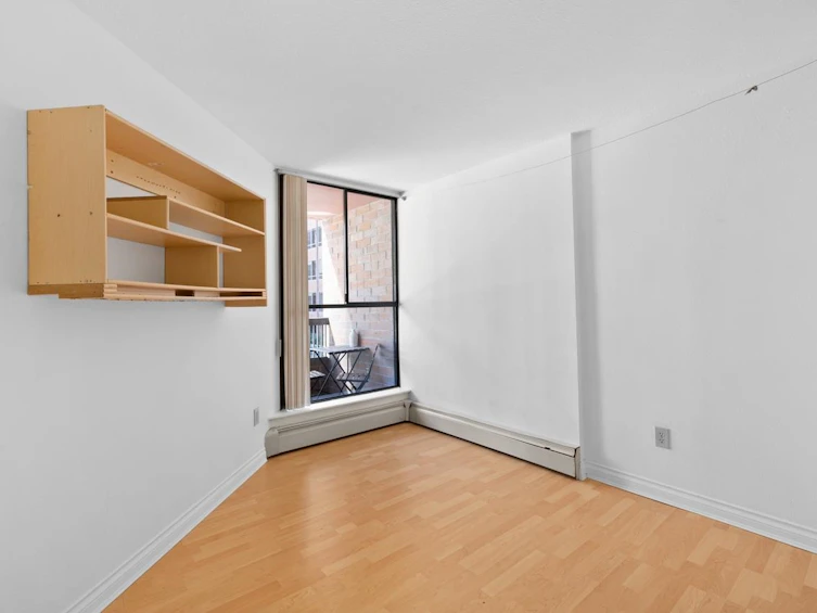 214-1330 Burrard Street, Vancouver, BC, V6Z 2B8 - 10