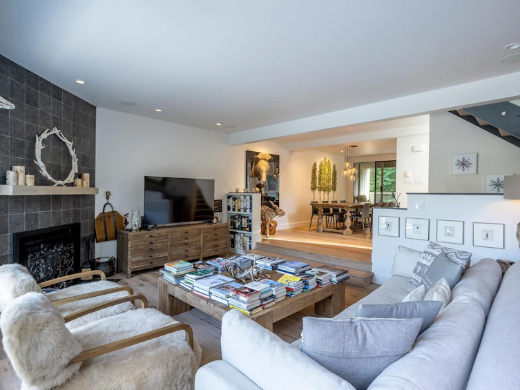 3119 St. Moritz Crescent, Whistler, BC, V8E 0V8 - 3