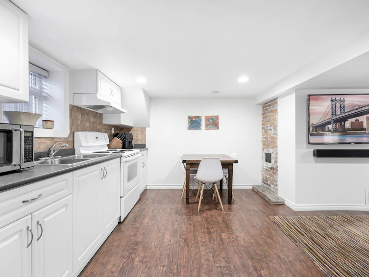 155 E 23rd Avenue, Vancouver, BC, V5V 1X1 - 24