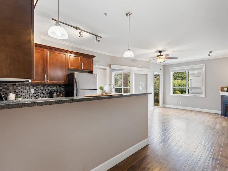 200-15268 18, Surrey, BC, V4A 1W8 - 5