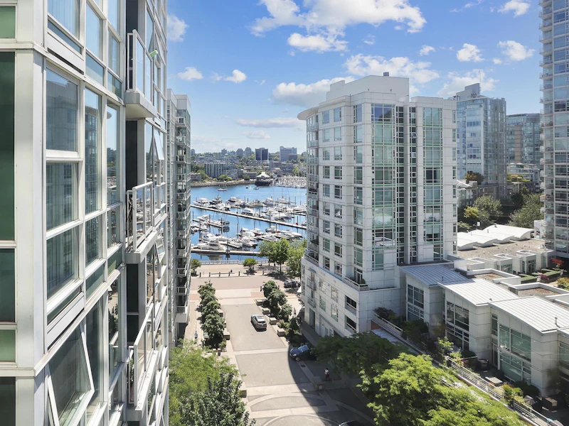 1103 - 193 Aquarius Mews, Vancouver BC V6Z 2Z2