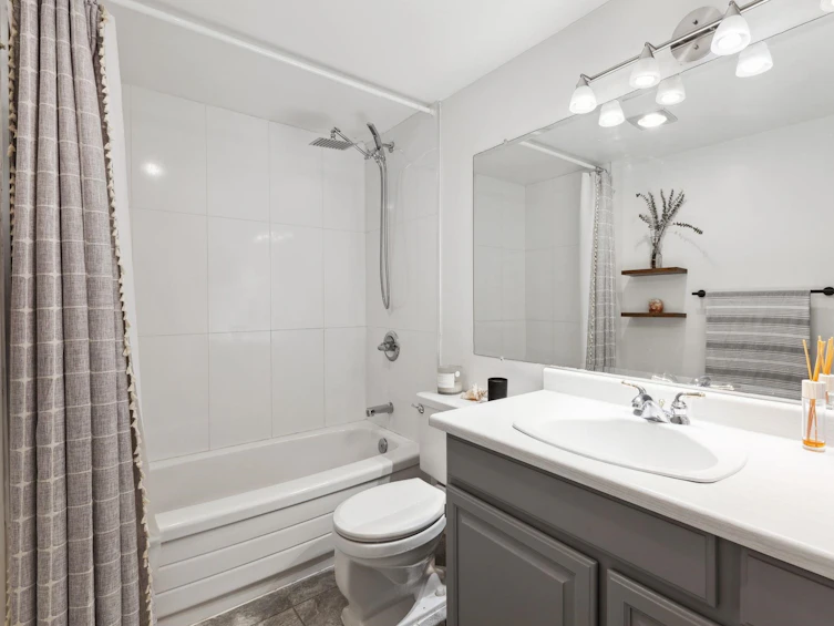 414-1385 Draycott Road, North Vancouver, BC, V7J 3K9 - 18