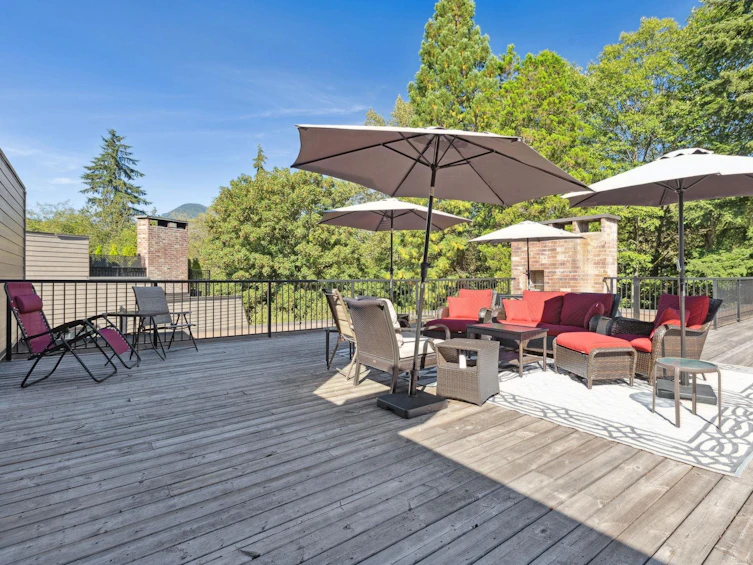 414-1385 Draycott Road, North Vancouver, BC, V7J 3K9 - 23