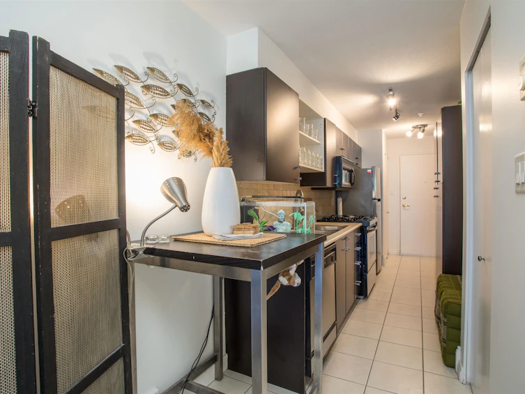 200-2741 E Hastings Street, Vancouver, BC, V5K 1Z8 - 8