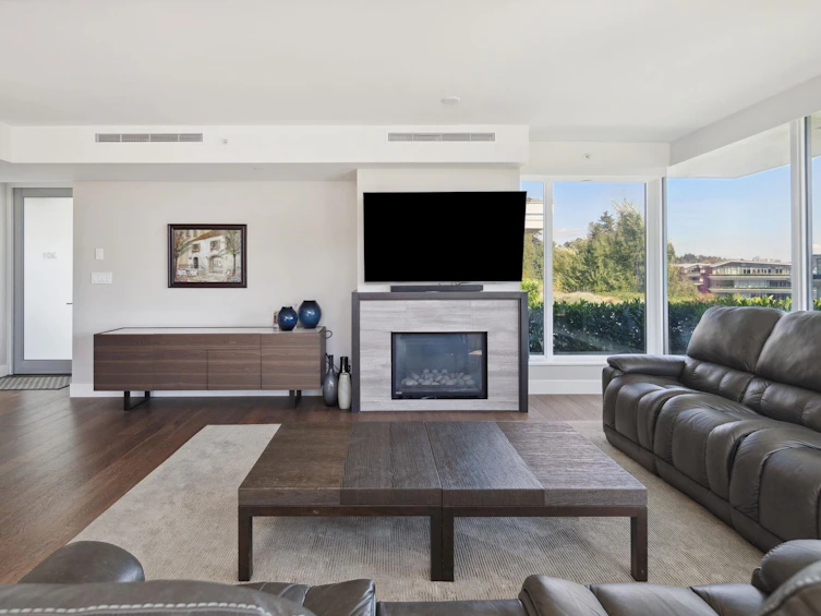 301-918 Keith Road, West Vancouver, BC, V7T 1M3 - 6
