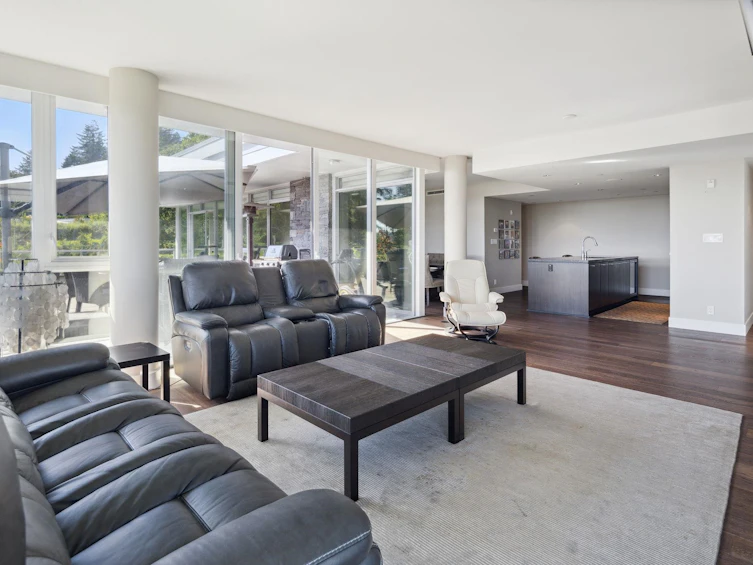 301-918 Keith Road, West Vancouver, BC, V7T 1M3 - 8